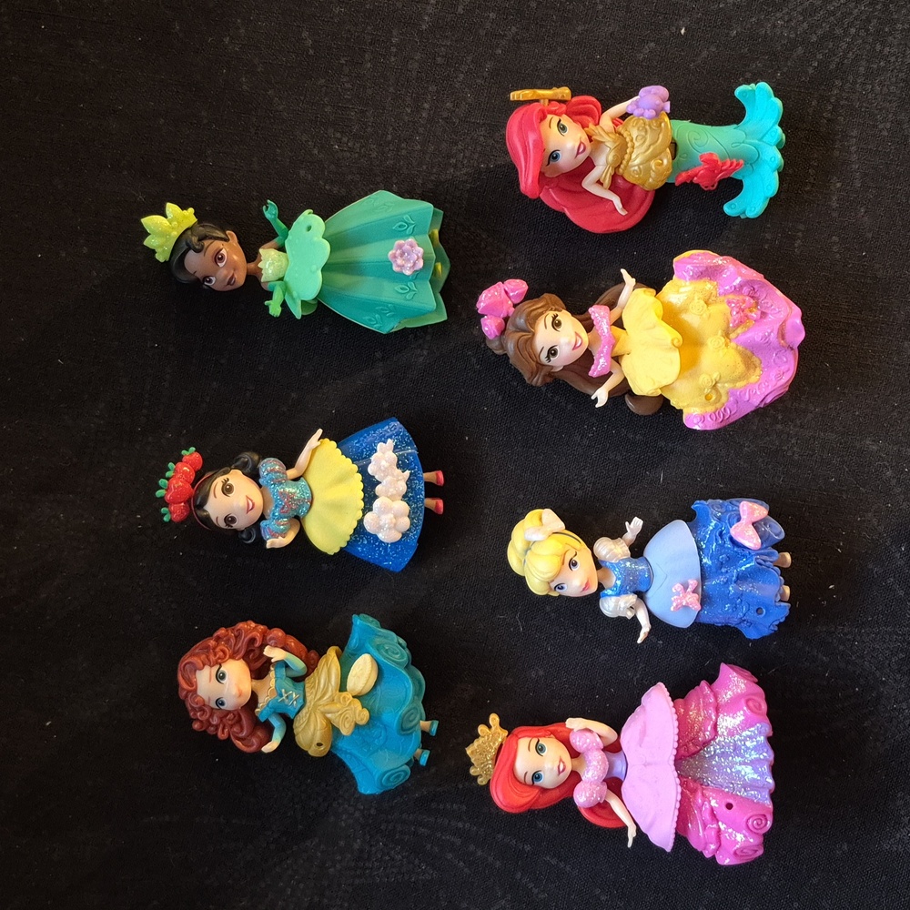 Disney princess little kingdom snap-ins lot snow white Merida belle Cinderella